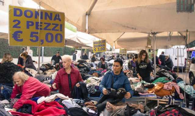 Bari, i mercati di quartiere aperti nei festivi e di domenica: il calendario